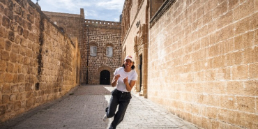 1756797399_RB_Mardin_Roof_Rush