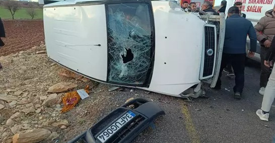 Mardin’de otomobil ile hafif ticari araç çarpıştı: 6 yaralı