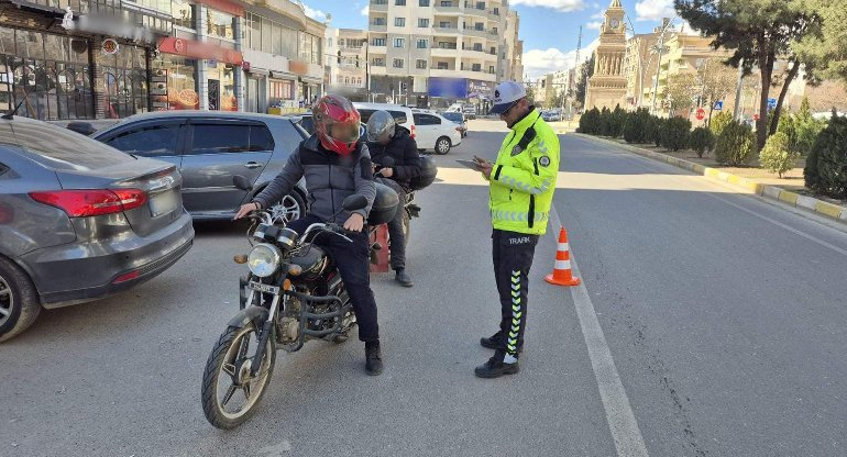 Mardin’de motosiklet denetiminde 23 sürücüye ceza