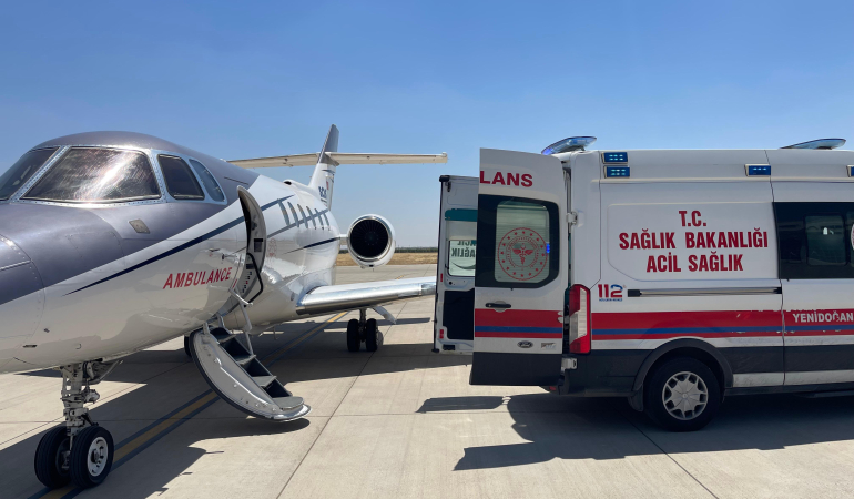 Mardin’de ambulans uçak, Avşin bebek için havalandı